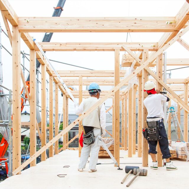 木造住宅の建築現場_M